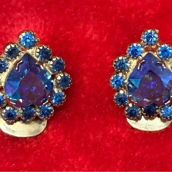 Vintage Weiss Elegant Blue Rhinestone Clip Earrings - Picture 1 of 2